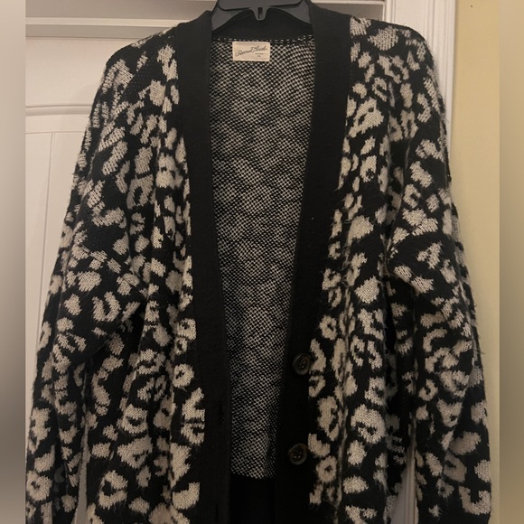 Cardigan - Picture 1 of 4